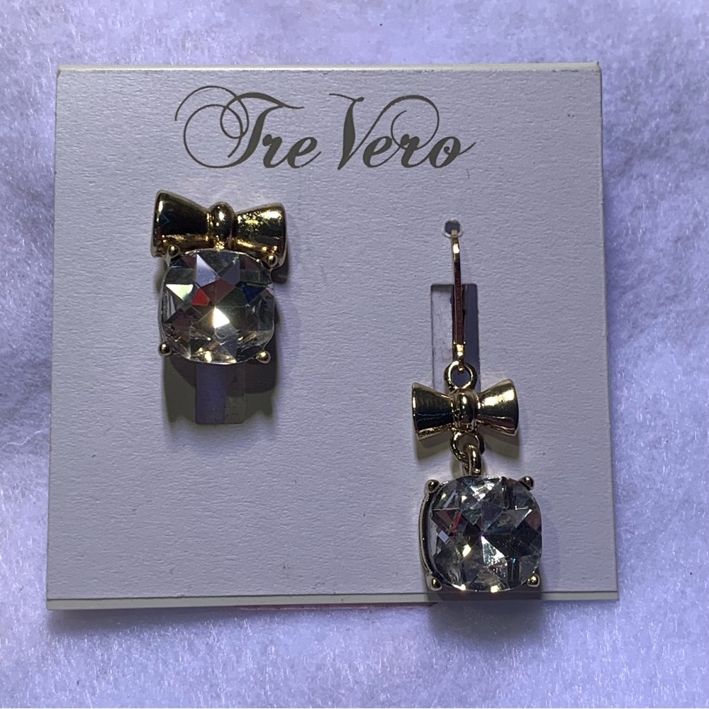 TRE VERO- Gold Tone Bow W/ Clear Stone Drop Earring